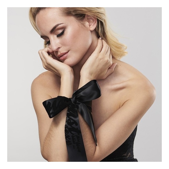 Menottes sensuelles - Liens en satin - Noir Menottes sensuelles - Liens en satin - Noir