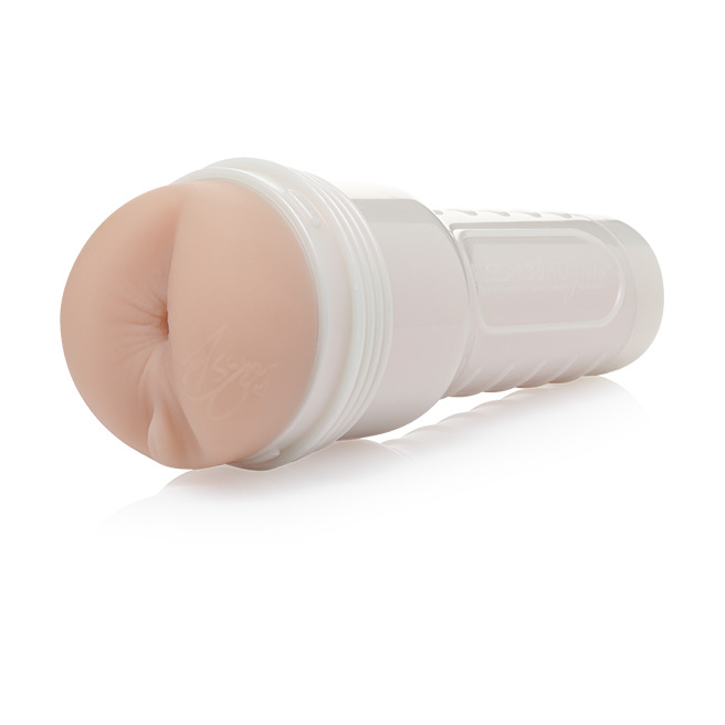 Fleshlight Girls - Elsa Jean traite les fesses