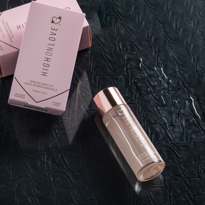 Huile de bain sensuelle à la lavande douce - 100 ml Huile de bain sensuelle à la lavande douce - 100 ml